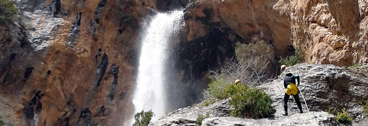 Canyoning supérieur et technique pour expert en Sierra de Guara - Huesca - ESpagne