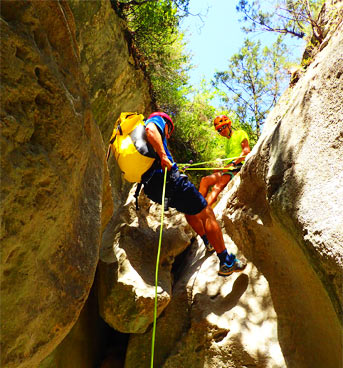 Aventures en Sierra de Guara avec canyoning, via ferrata et rappels (Espagne)