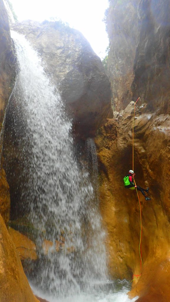 Abseil in the canyoning of Gorgas Negras 