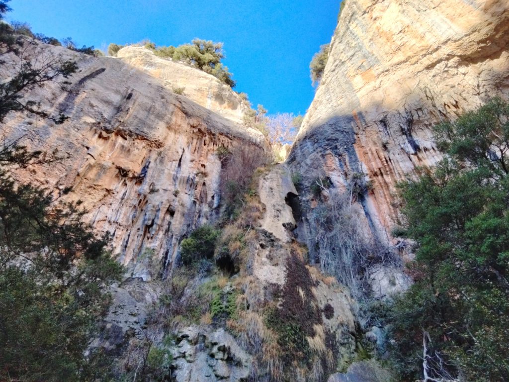 Cascada seca del barranco de Trensus - Sierra de Guara